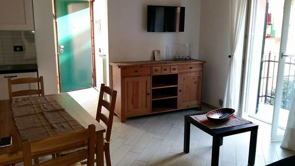 Casette Di Oscar Apartment Santo Stefano al Mare