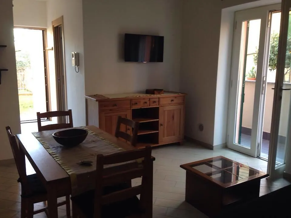 Casette Di Oscar Apartment Santo Stefano al Mare 0*,  Italy
