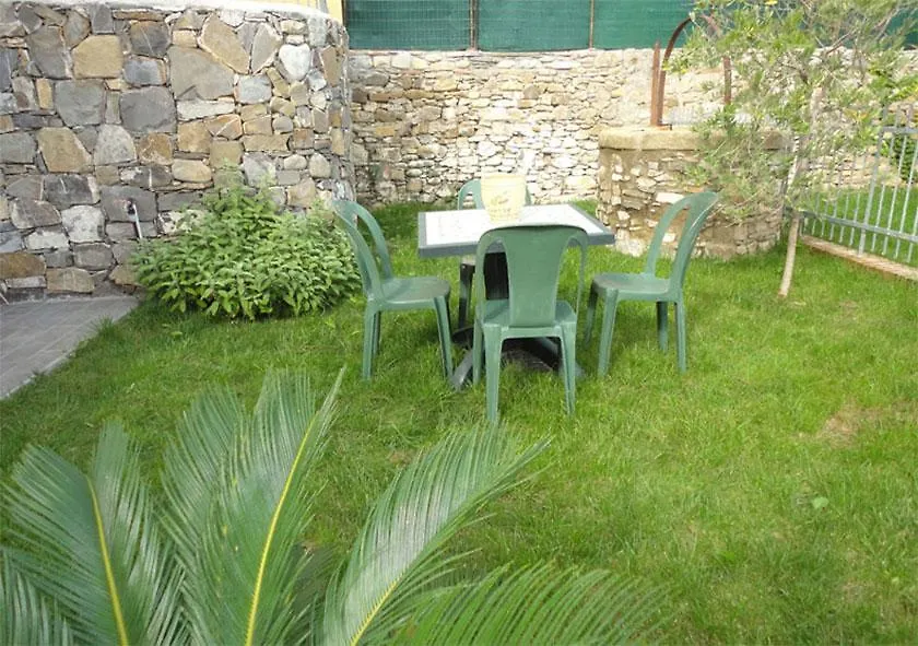Casette Di Oscar Apartment Santo Stefano al Mare Italy